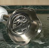 N�� ty�ov�ho n�stavce si d�ky sv�mu tvaru a siln�mu motoru porad� i s ledem