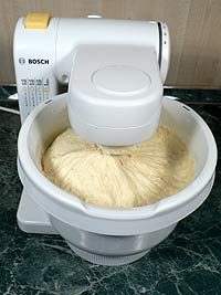 Robot Bosch MUM 4427 hn�te spolehliv� i hust� t�sto