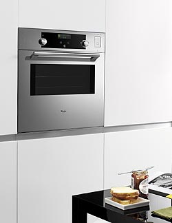 Horkovzdu�n� trouba se zvlh��ov�n�m Whirlpool AKZ 810 IX